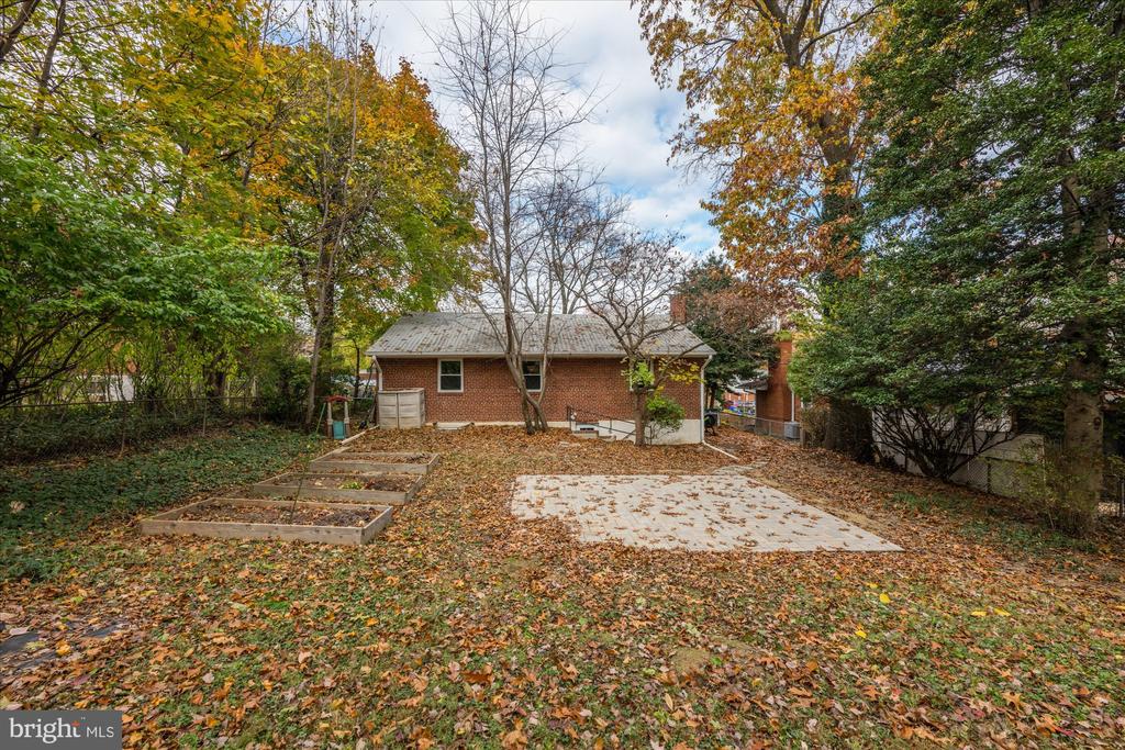 1706 Lansdowne Way