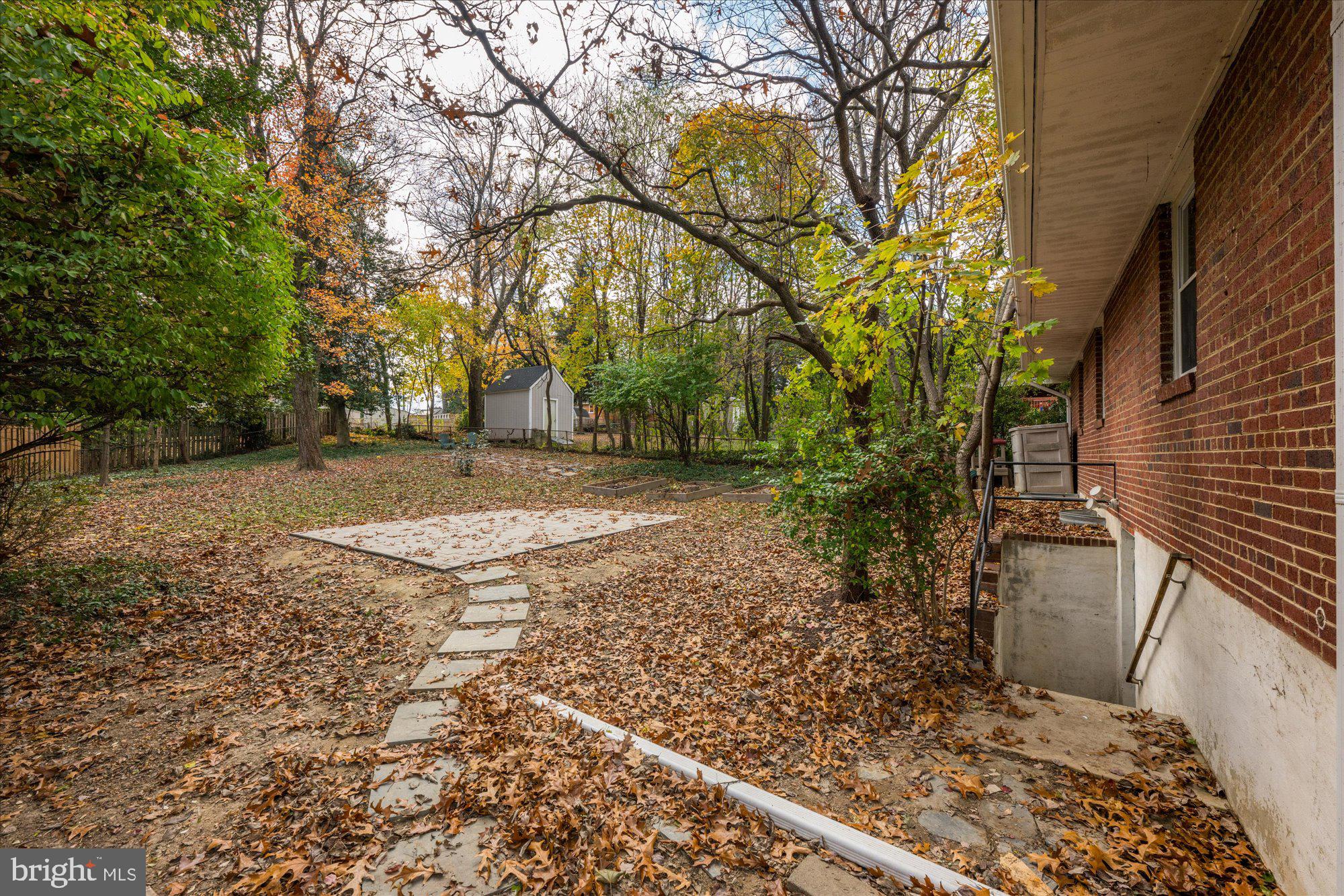 1706 Lansdowne Way