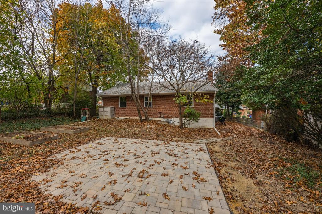 1706 Lansdowne Way