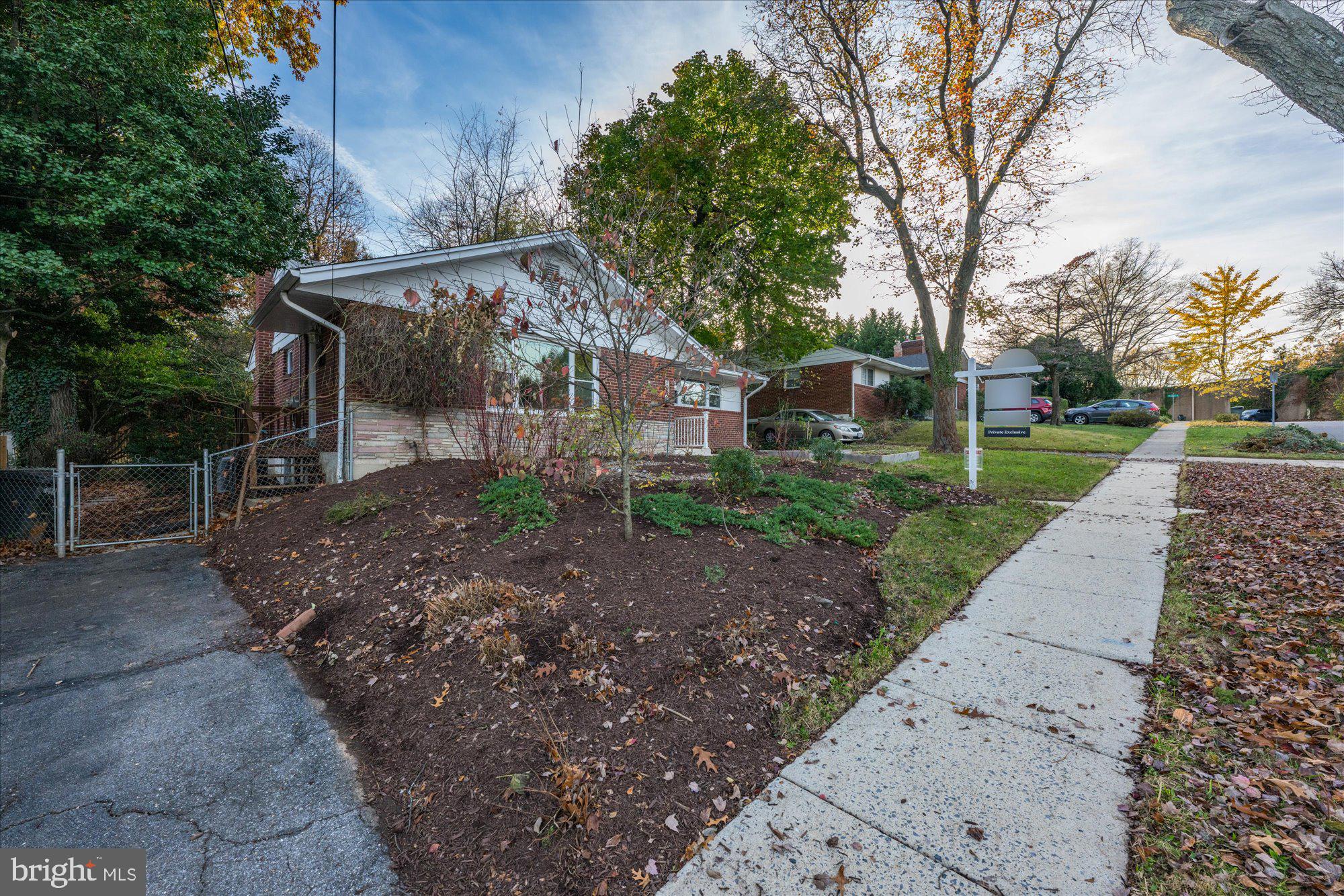 1706 Lansdowne Way