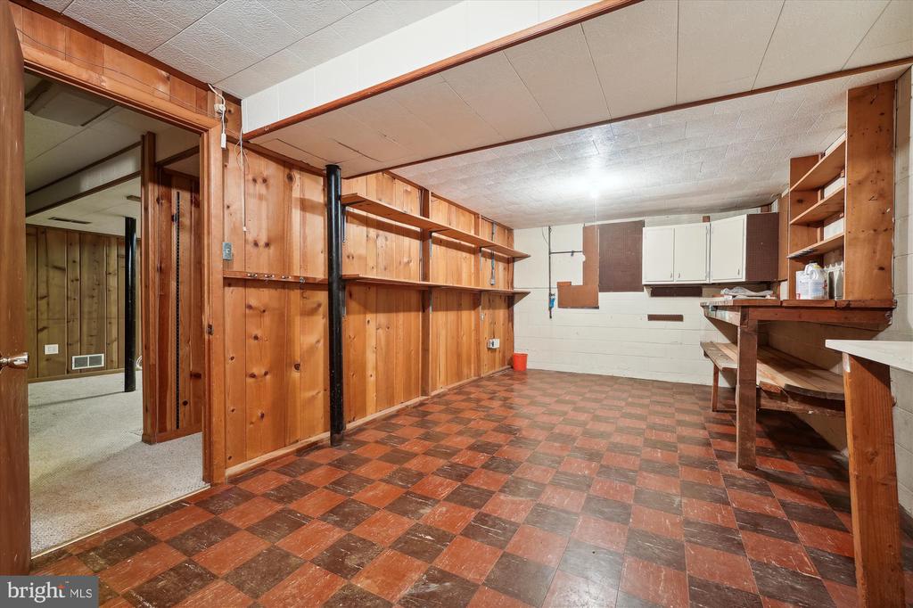 9501 Pin Oak Dr