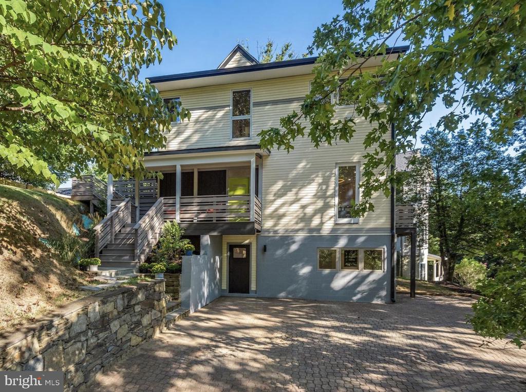 17 Ritchie Ave