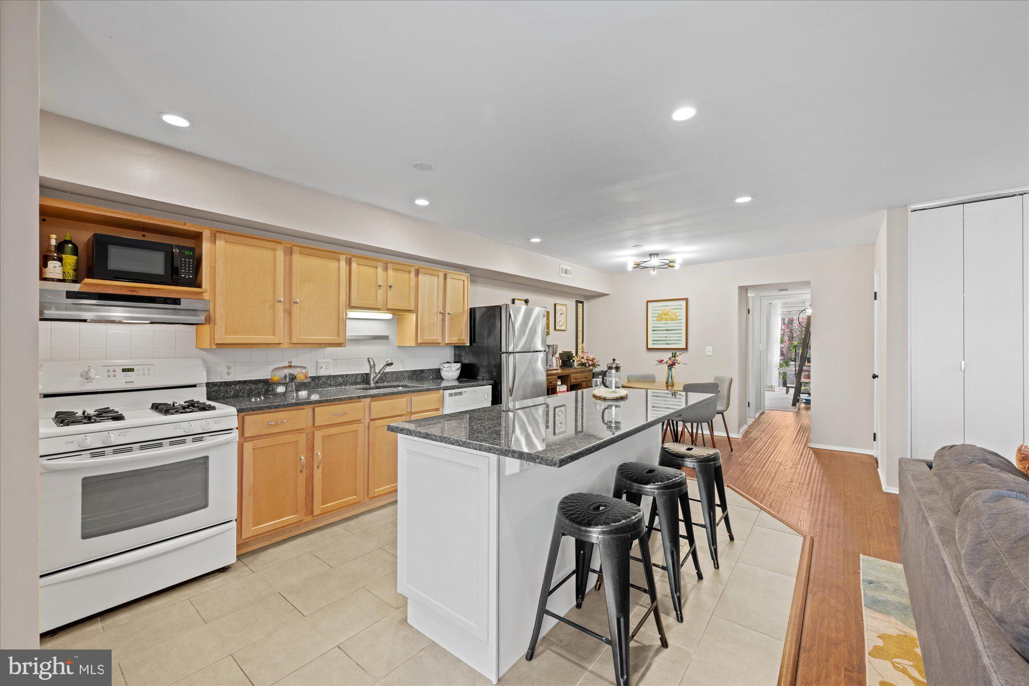 7523 Spring Lake Dr #7523-C