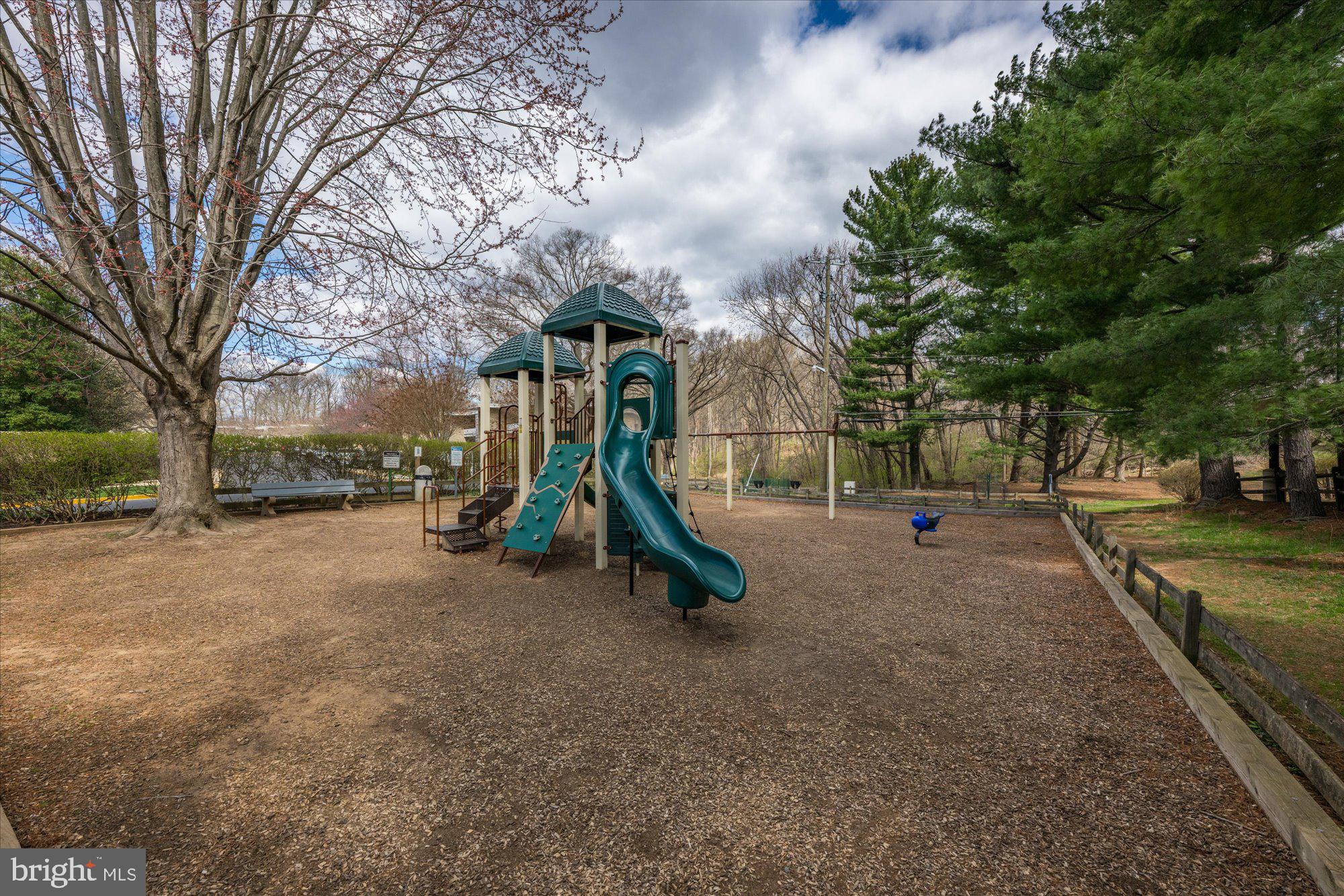 7523 Spring Lake Dr #7523-C