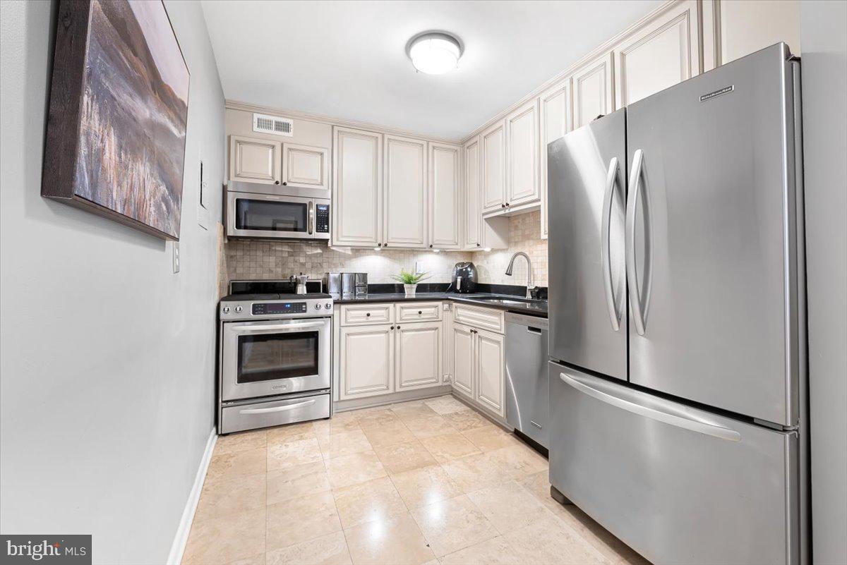 4977 Battery Ln #1-413