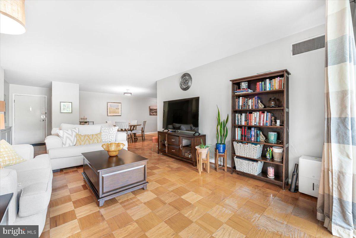 4977 Battery Ln #1-413