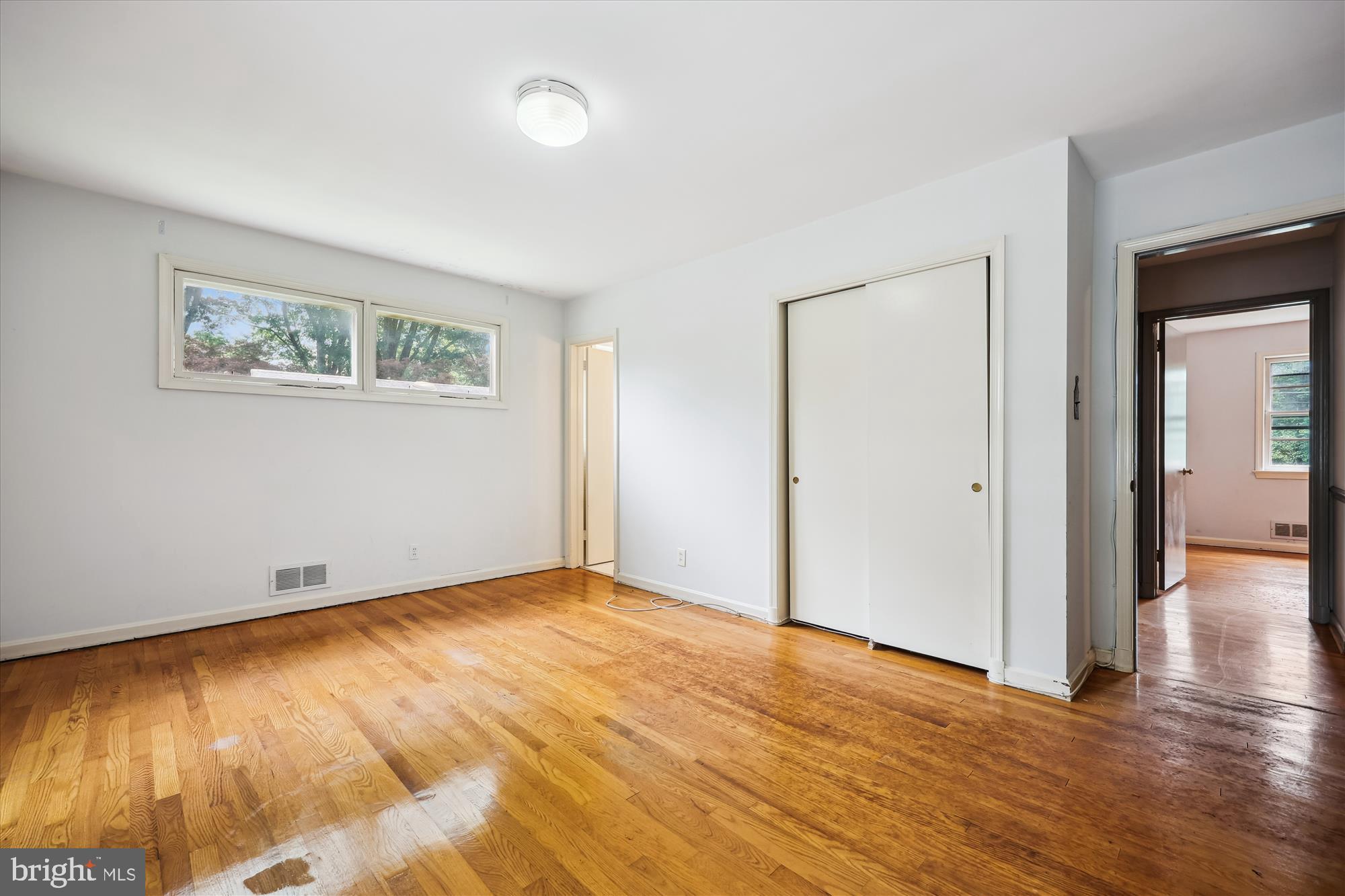 1305 Woodside Pkwy