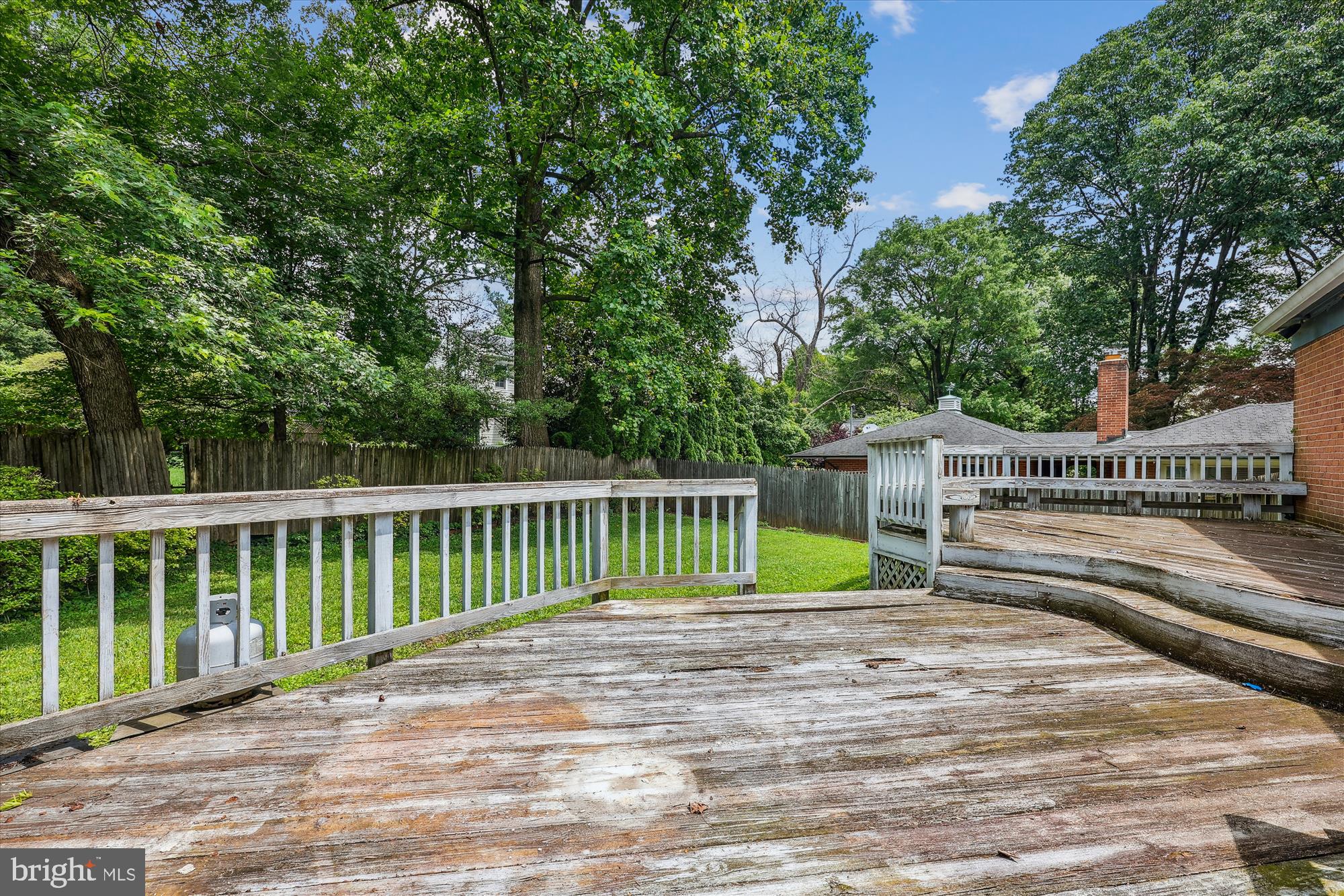 1305 Woodside Pkwy