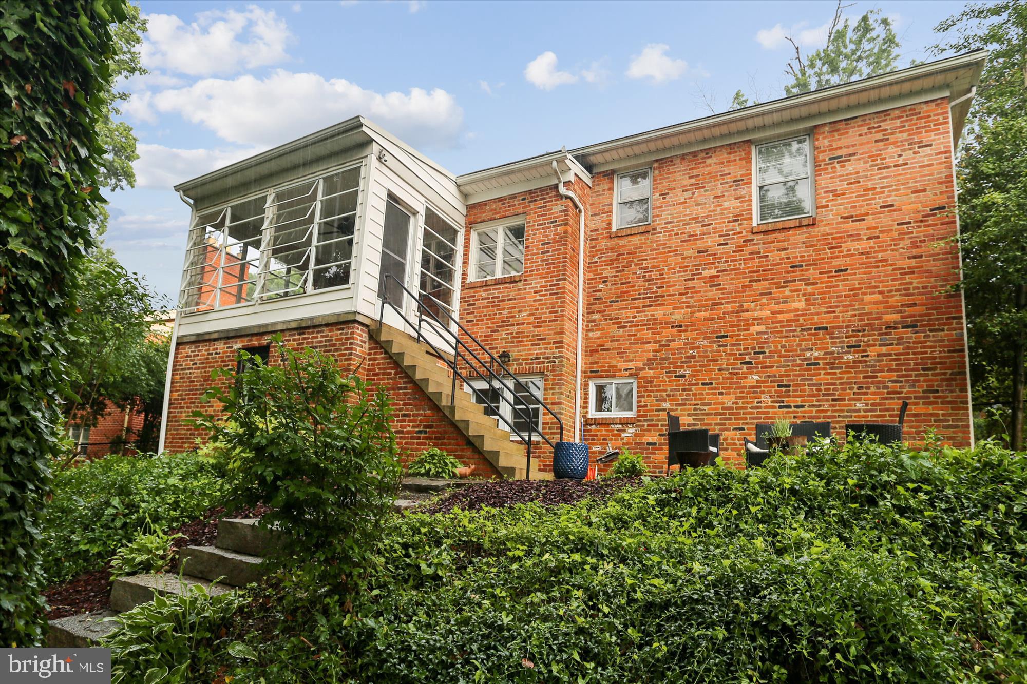 1407 Crestridge Dr