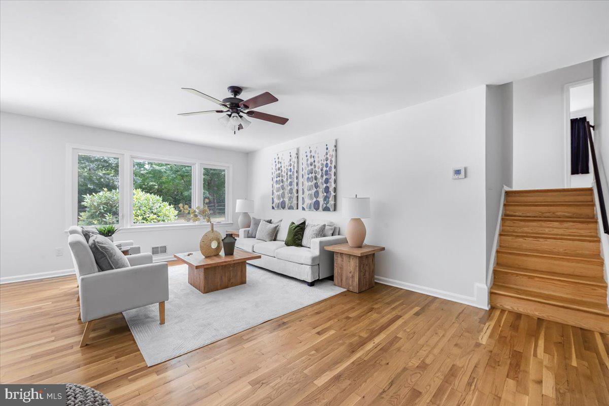 7605 WARBLER LANE