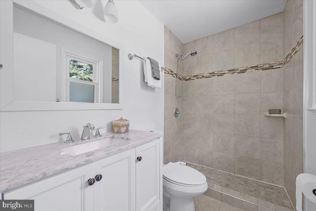 7605 WARBLER LANE