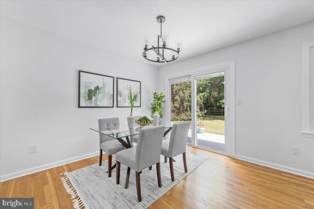 7605 WARBLER LANE