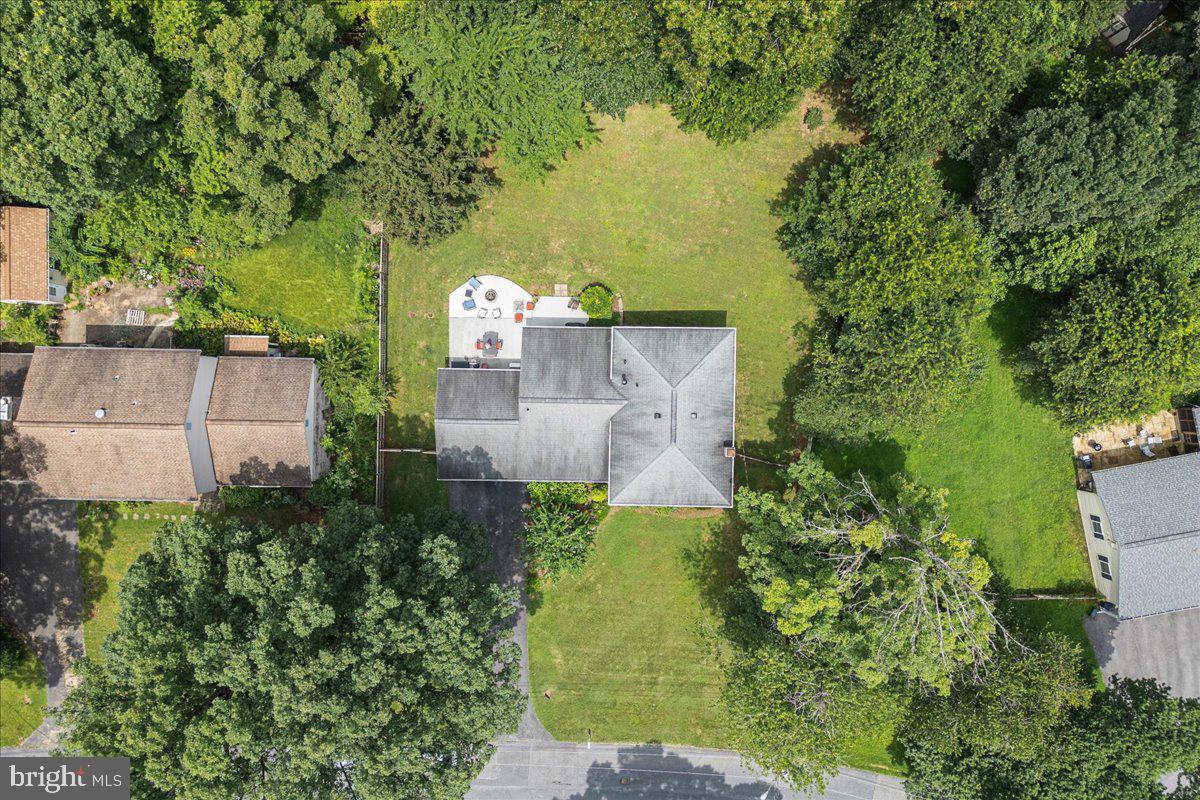 7605 WARBLER LANE