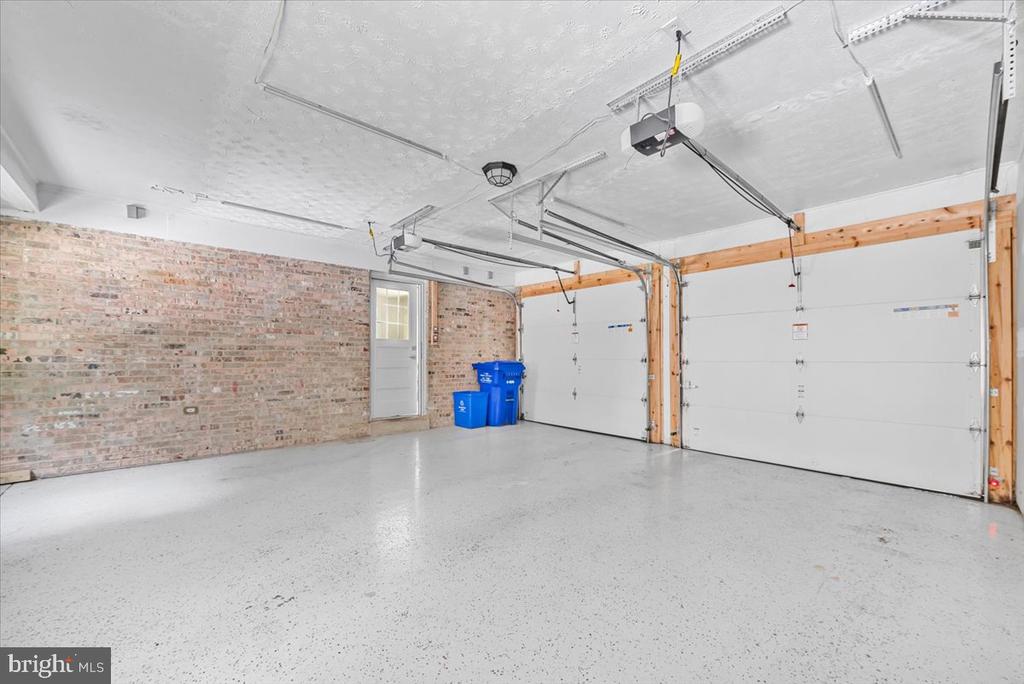 7605 WARBLER LANE