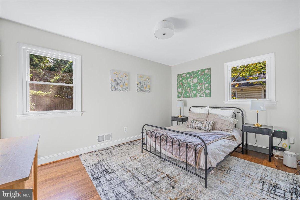 9805 GARDINER AVENUE