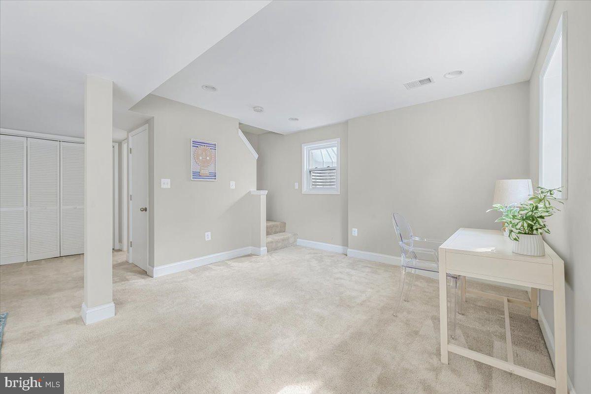 9805 GARDINER AVENUE