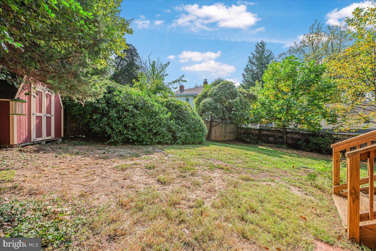 9805 GARDINER AVENUE