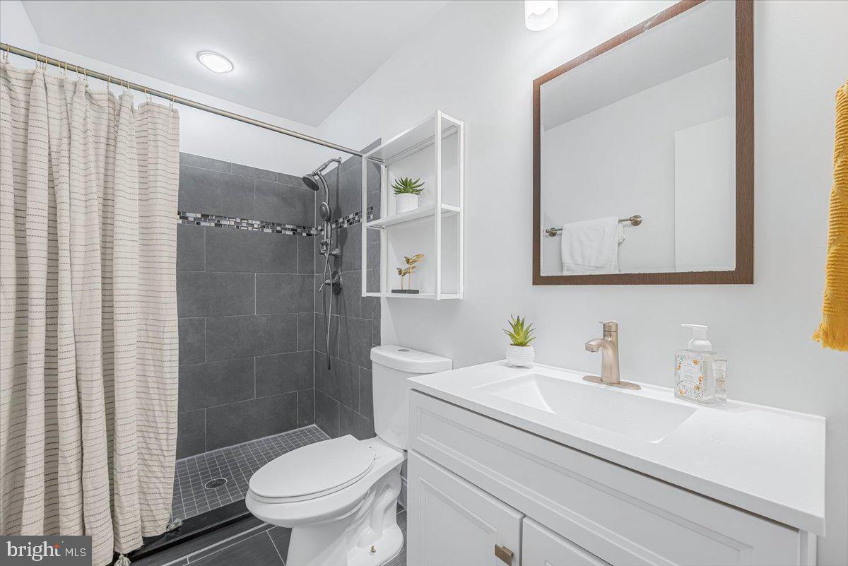 9805 GARDINER AVENUE