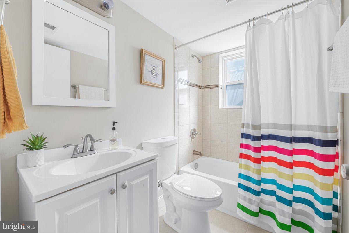 9805 GARDINER AVENUE