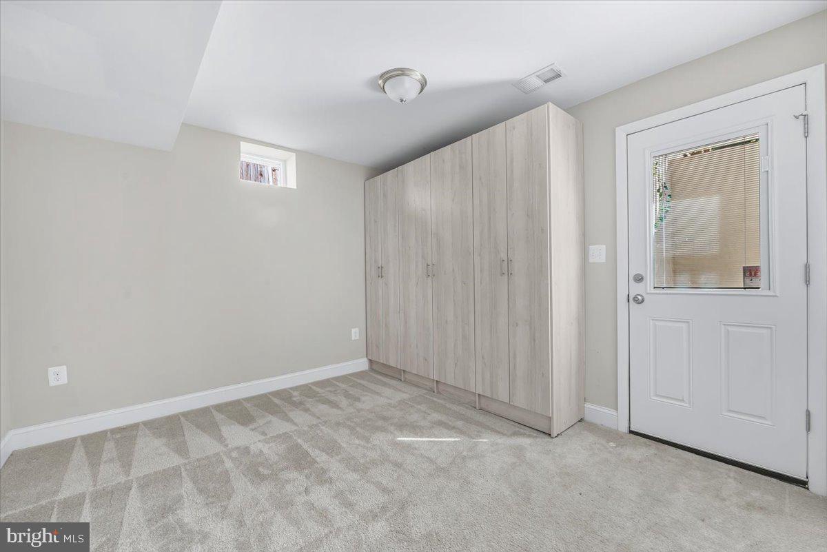 9805 GARDINER AVENUE