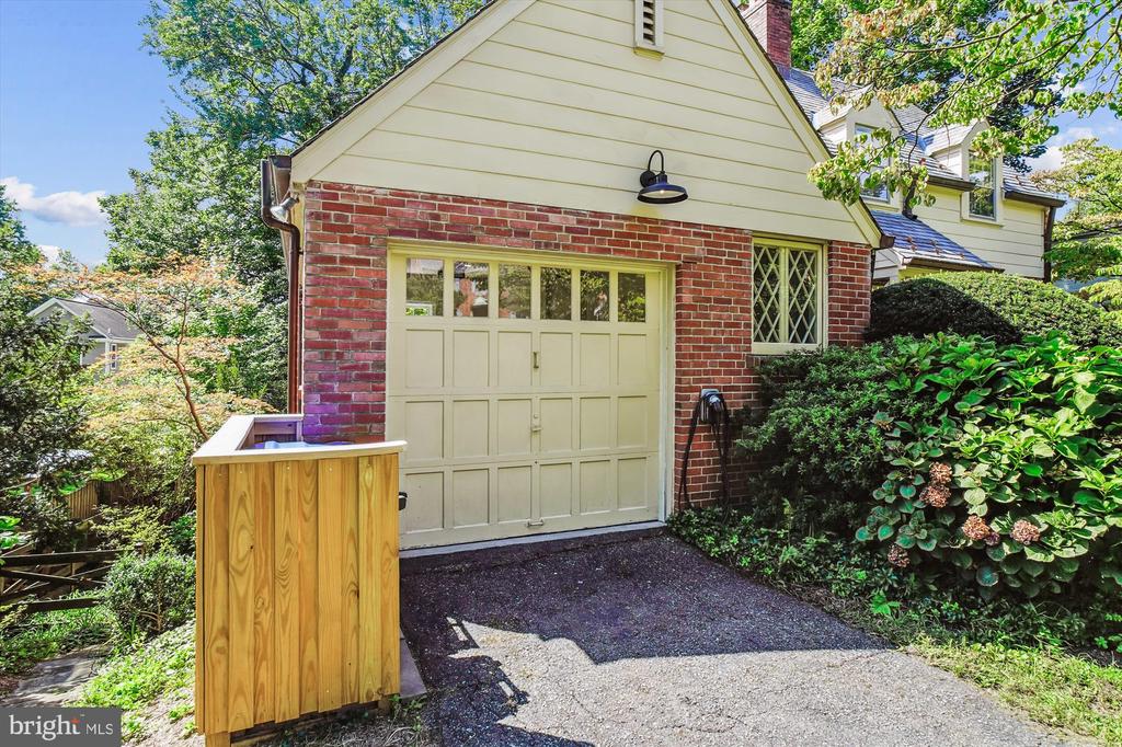 1300 HIGHLAND DRIVE