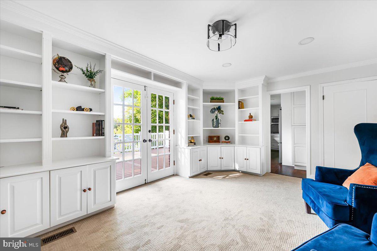 1318 MIDWOOD PLACE