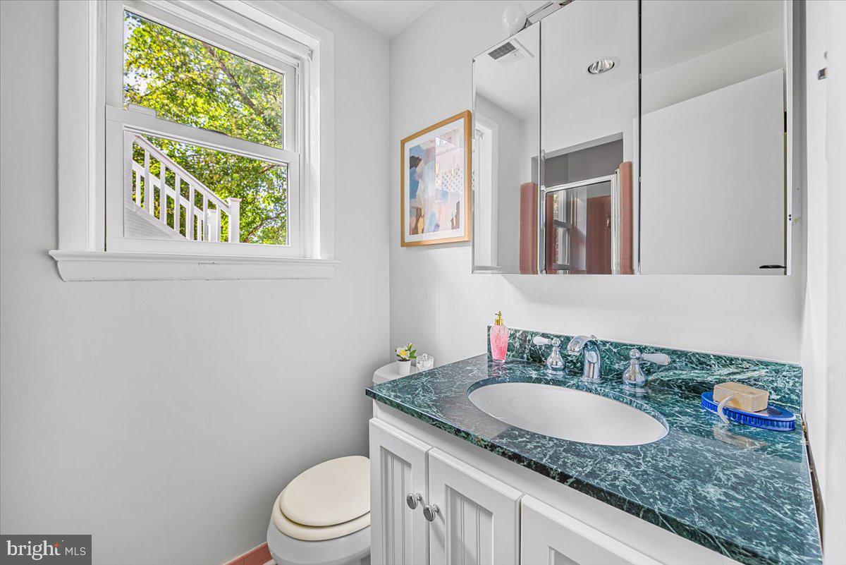 1318 MIDWOOD PLACE