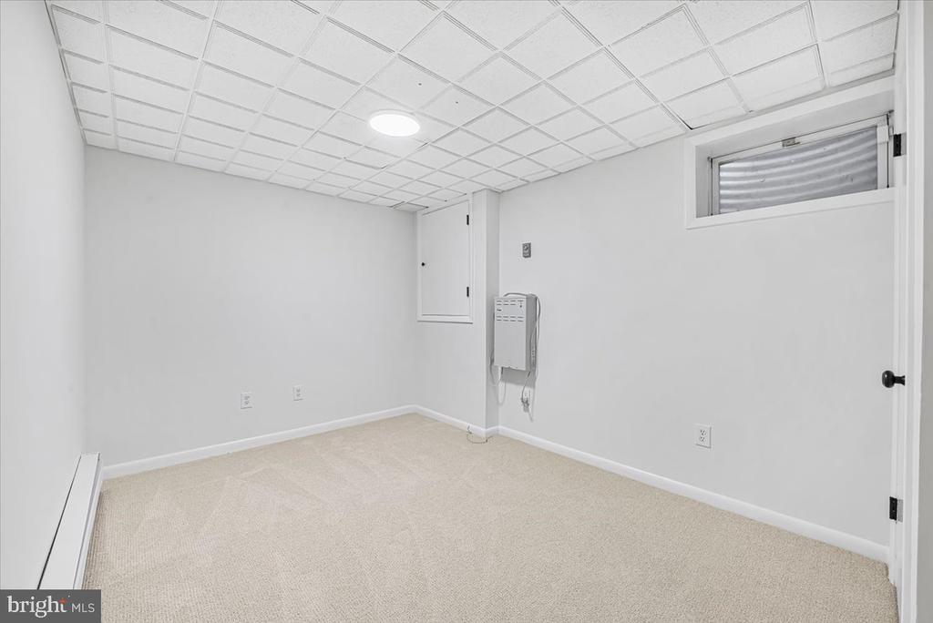 1318 MIDWOOD PLACE