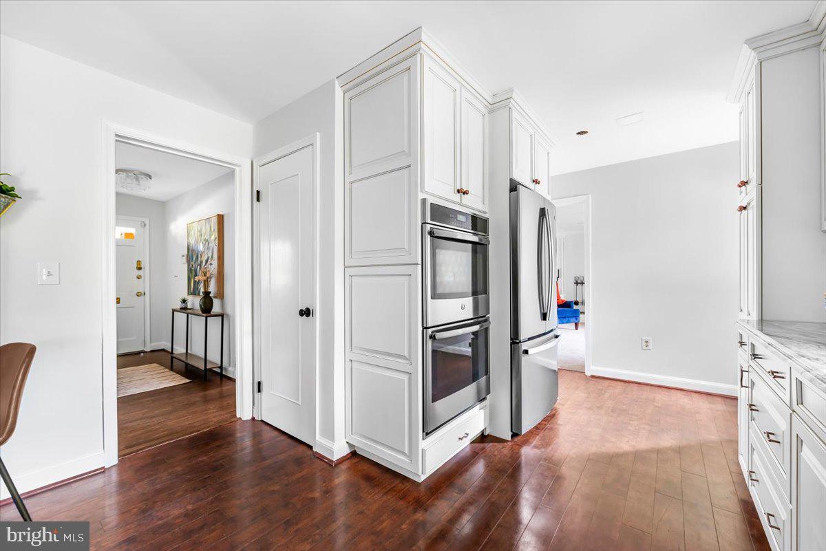 1318 MIDWOOD PLACE