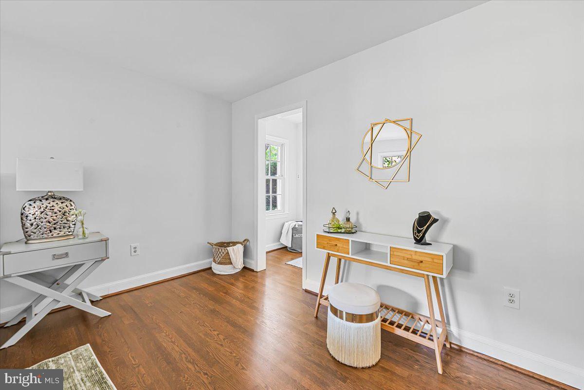 1318 MIDWOOD PLACE