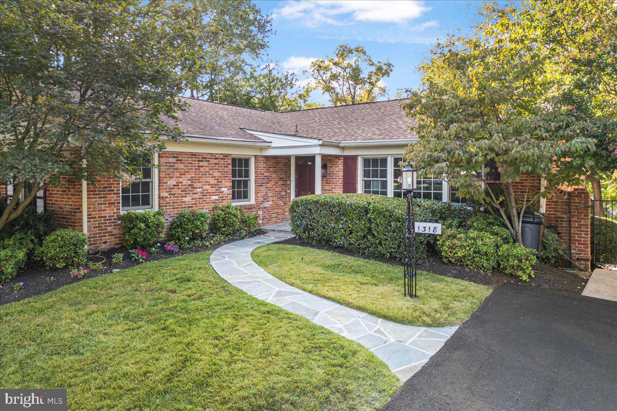 1318 MIDWOOD PLACE