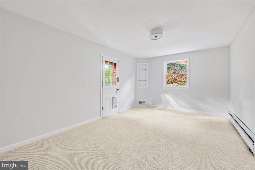 1318 MIDWOOD PLACE