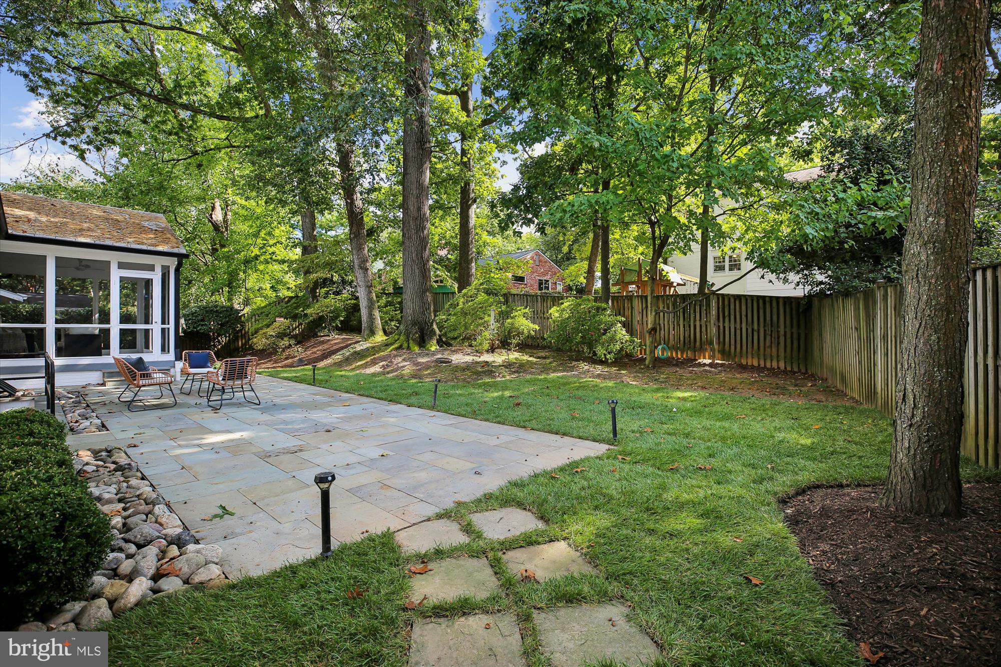 1412 CRESTRIDGE DRIVE