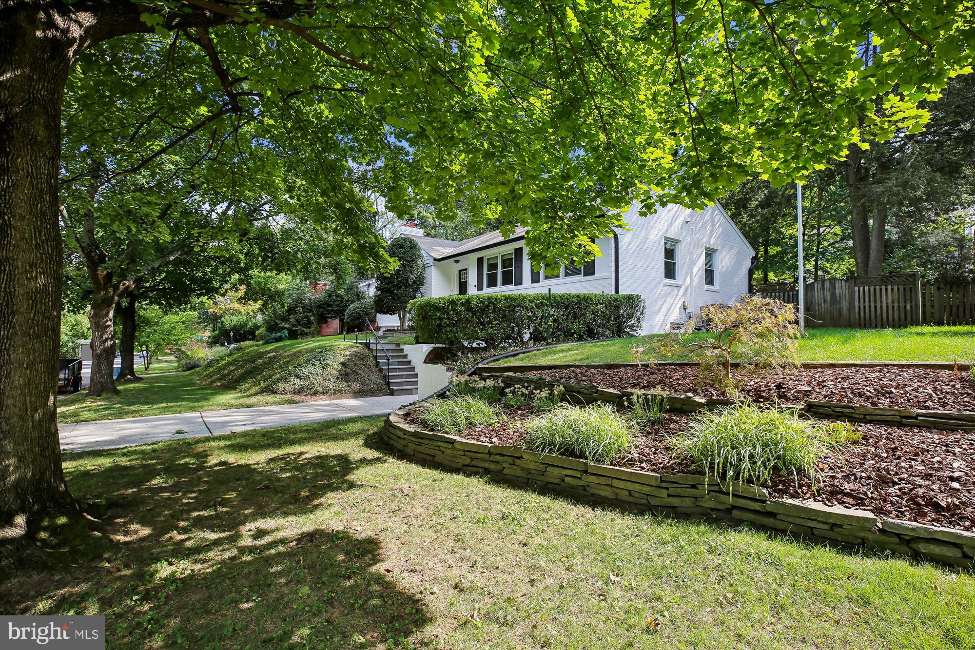 1412 CRESTRIDGE DRIVE