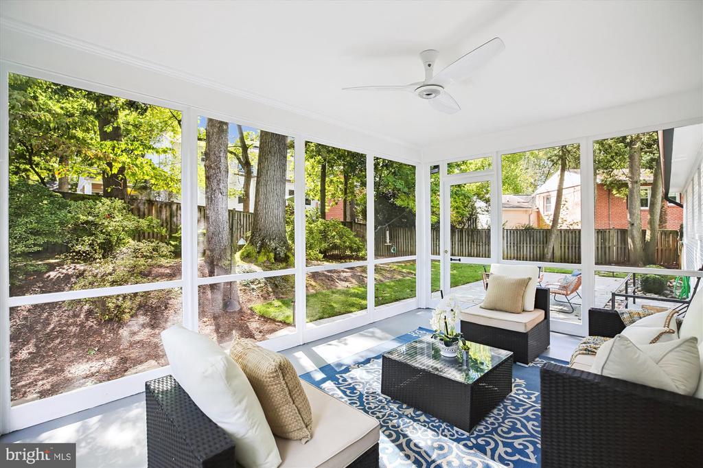 1412 CRESTRIDGE DRIVE