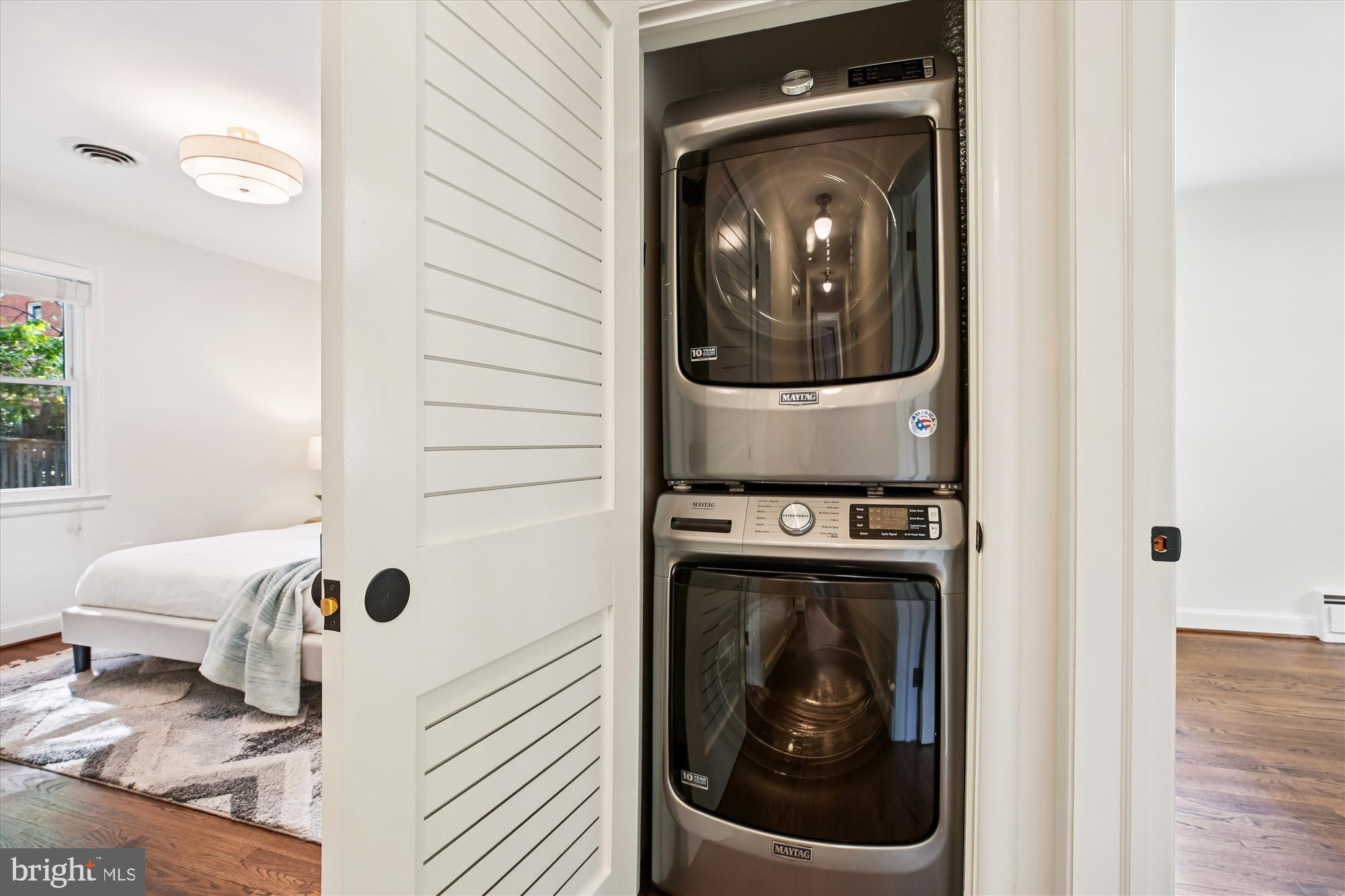 1412 CRESTRIDGE DRIVE