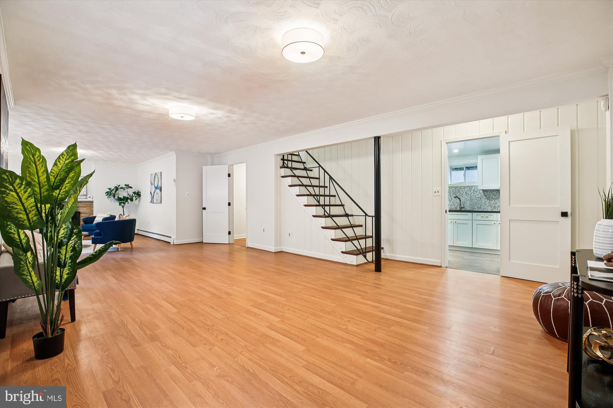 1412 CRESTRIDGE DRIVE