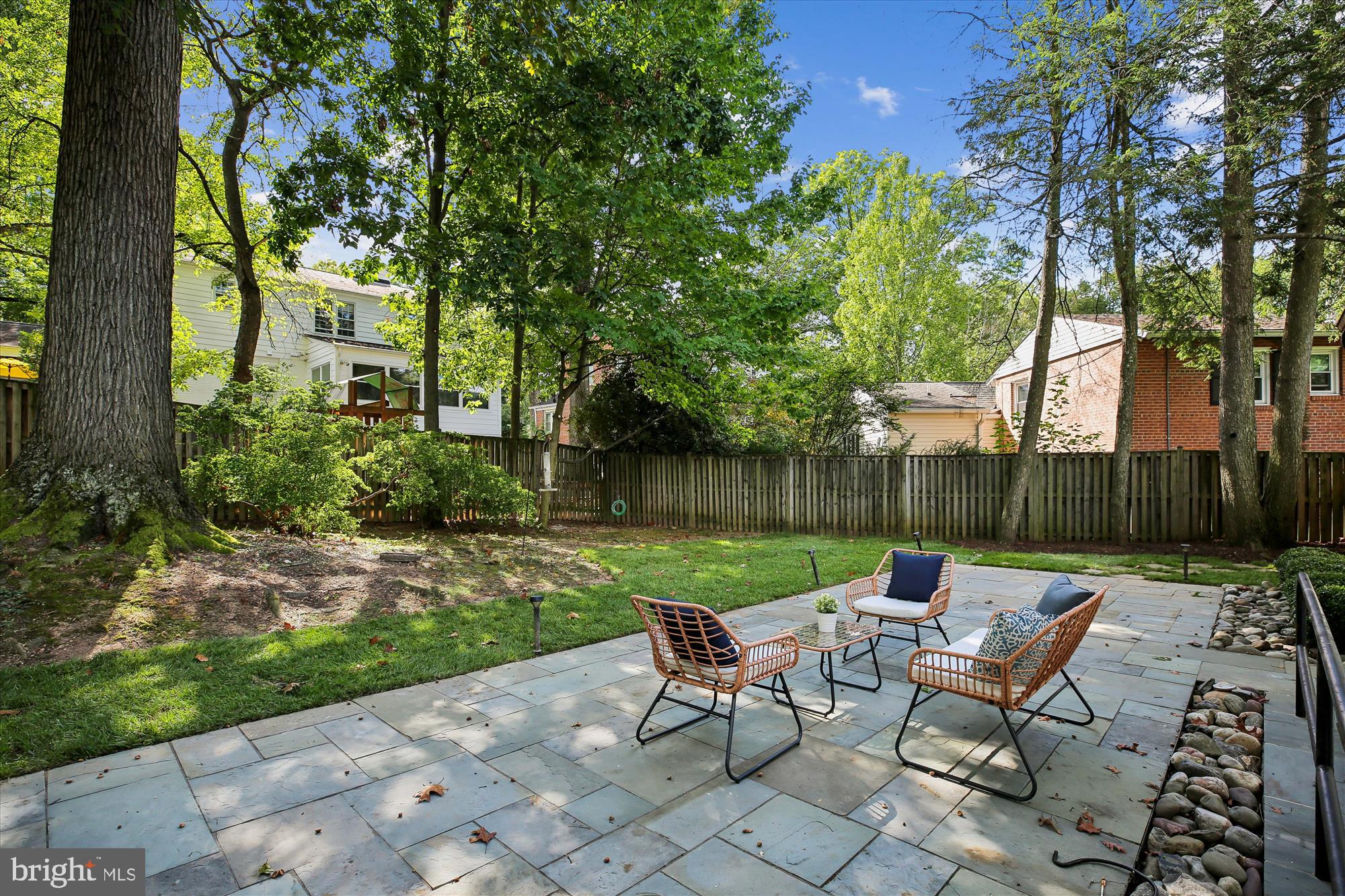 1412 CRESTRIDGE DRIVE