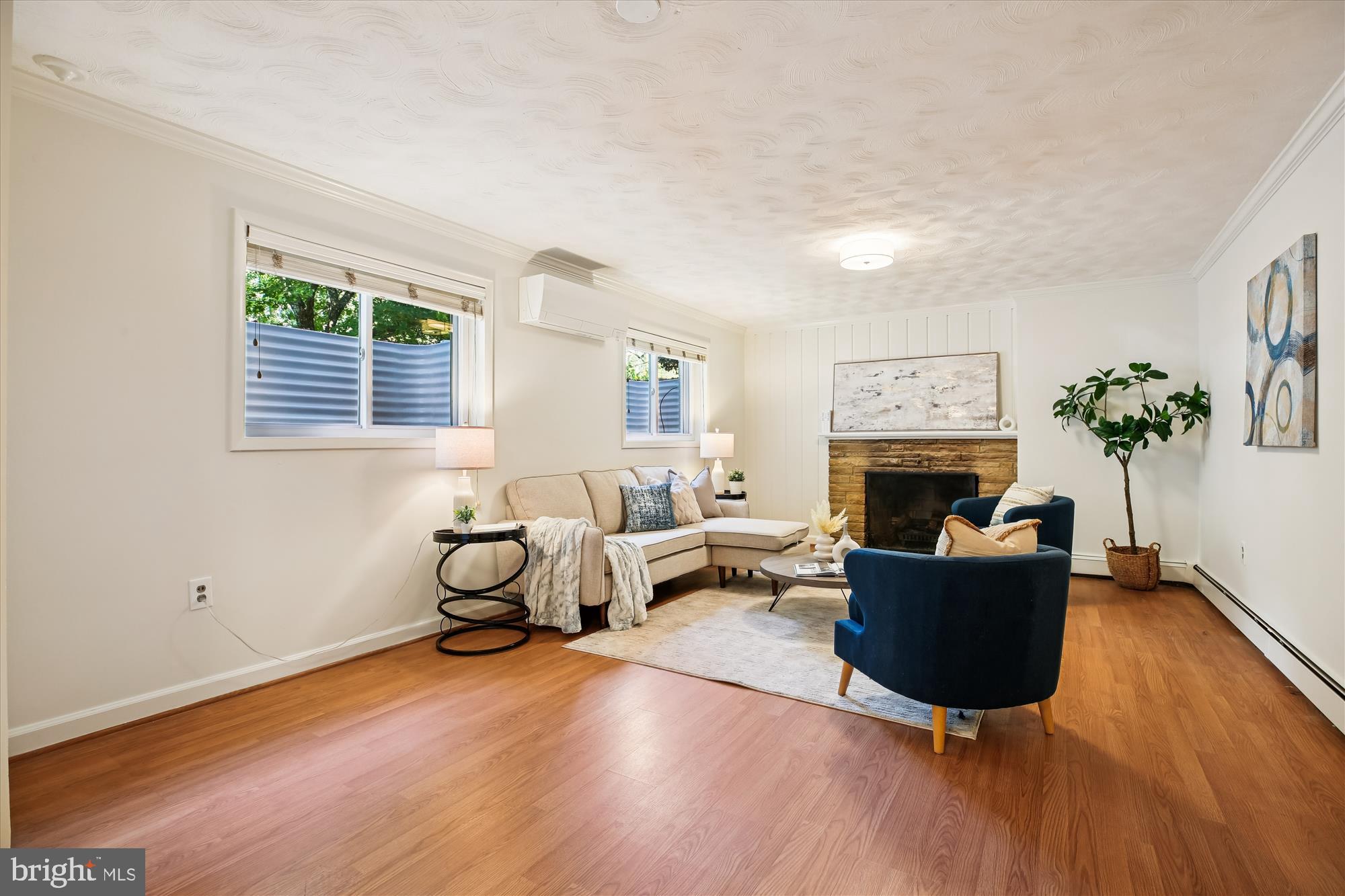 1412 CRESTRIDGE DRIVE