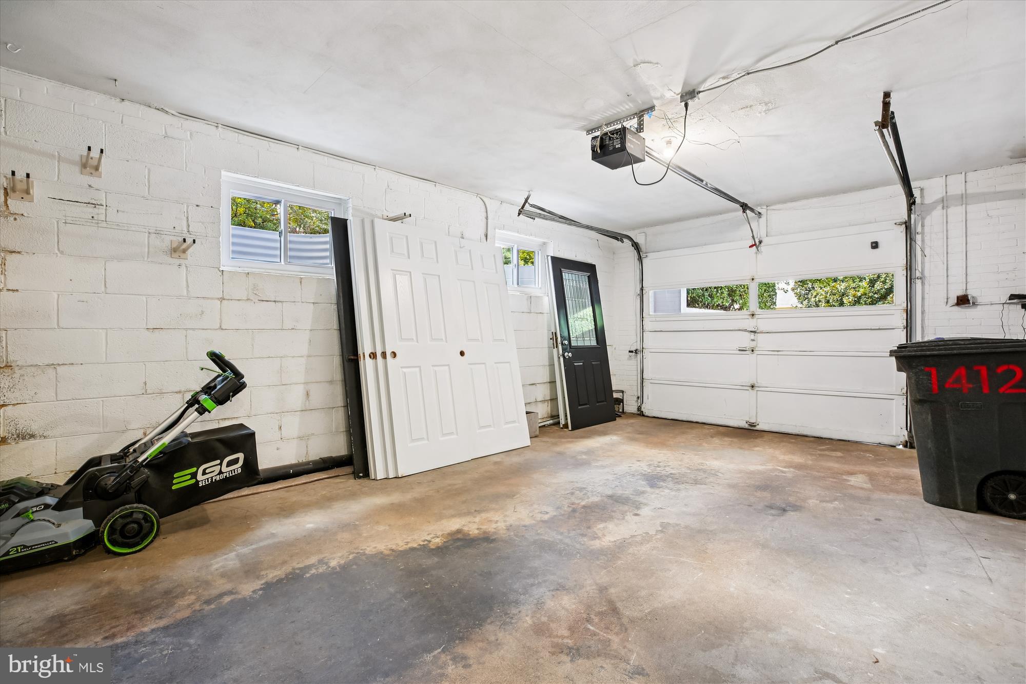 1412 CRESTRIDGE DRIVE