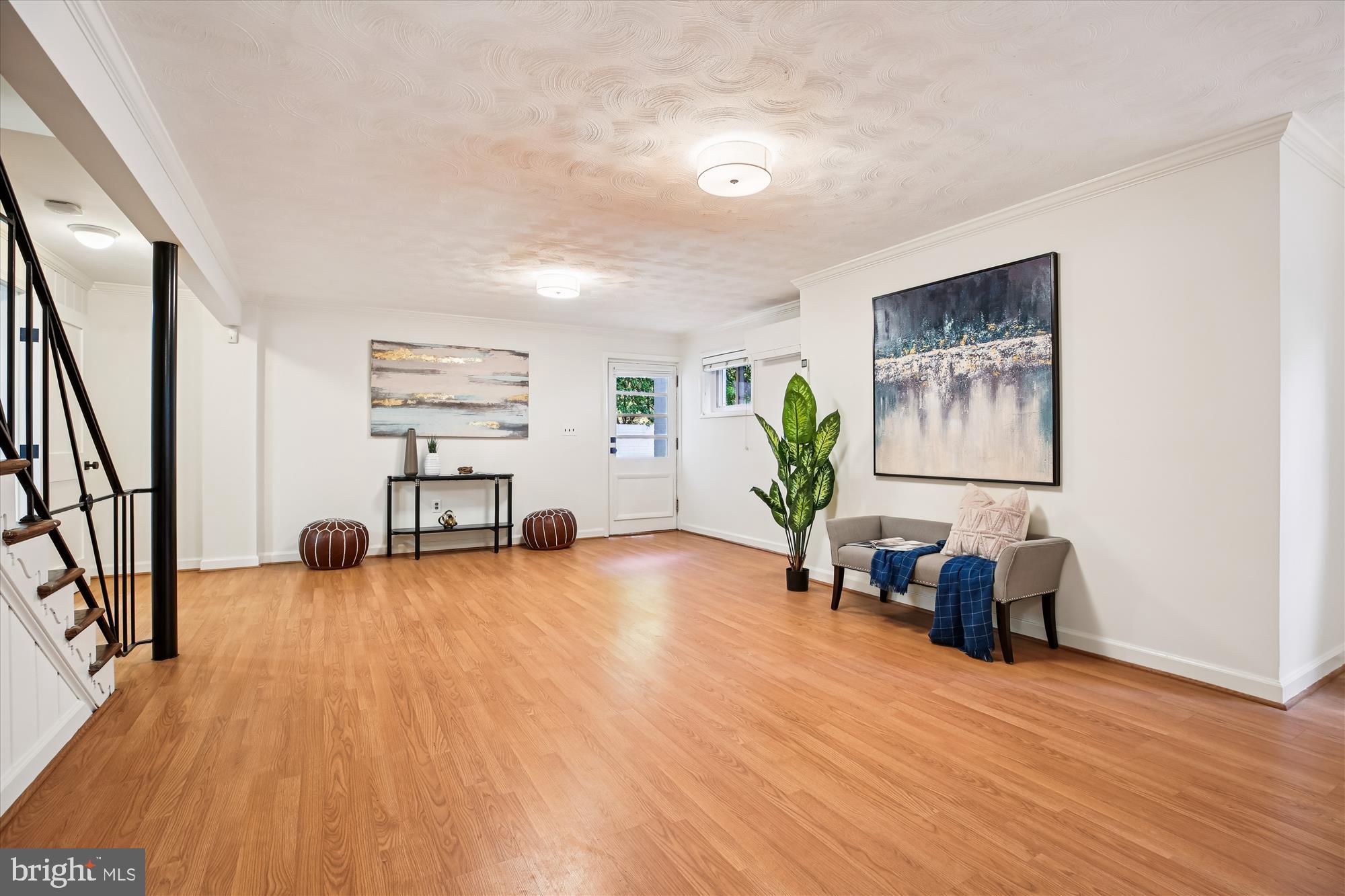 1412 CRESTRIDGE DRIVE