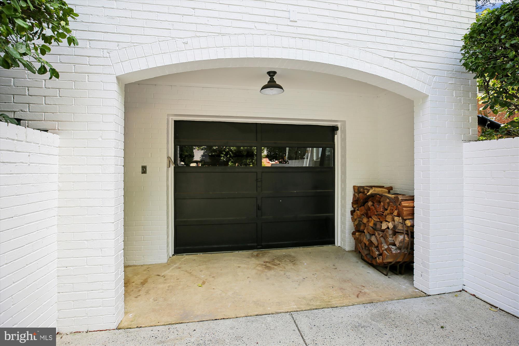 1412 CRESTRIDGE DRIVE