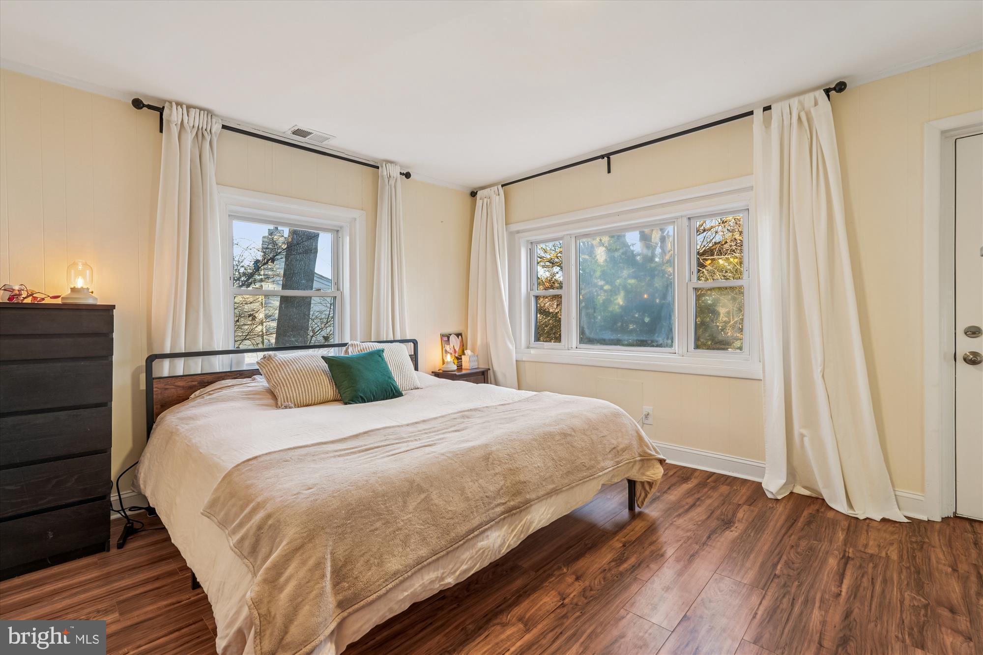 11814 COLLEGE VIEW DRIVE