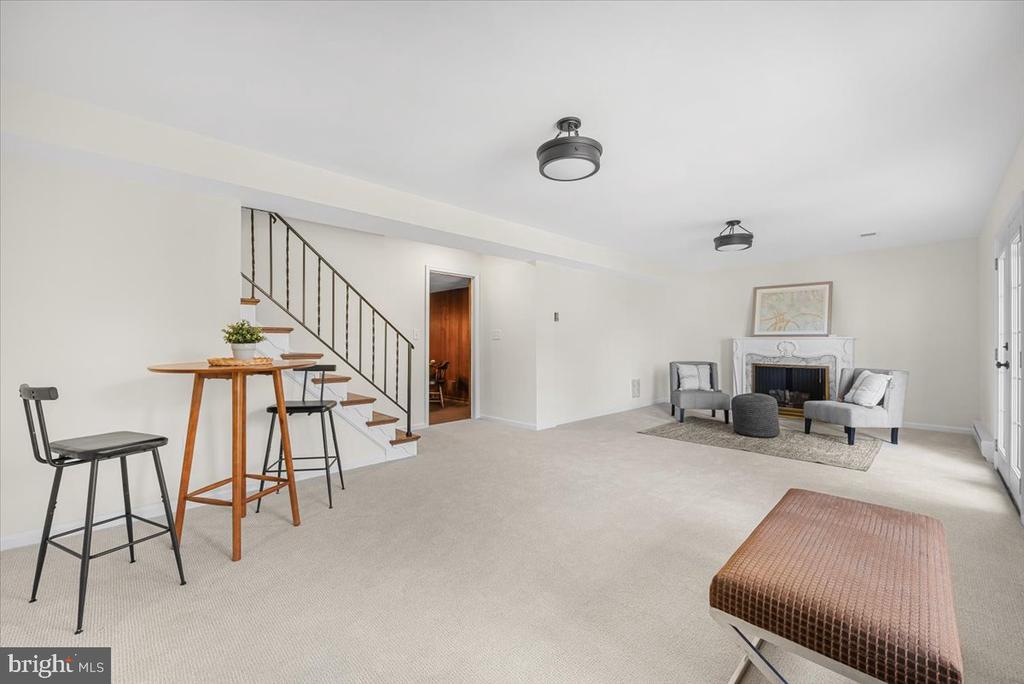 1310 MIDWOOD PLACE