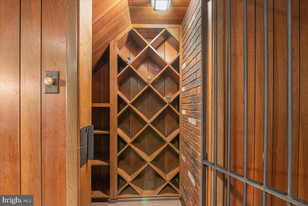 1310 MIDWOOD PLACE
