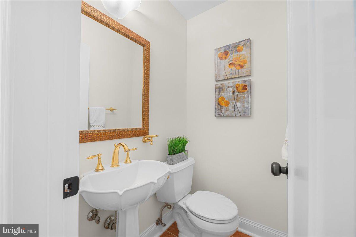 1310 MIDWOOD PLACE