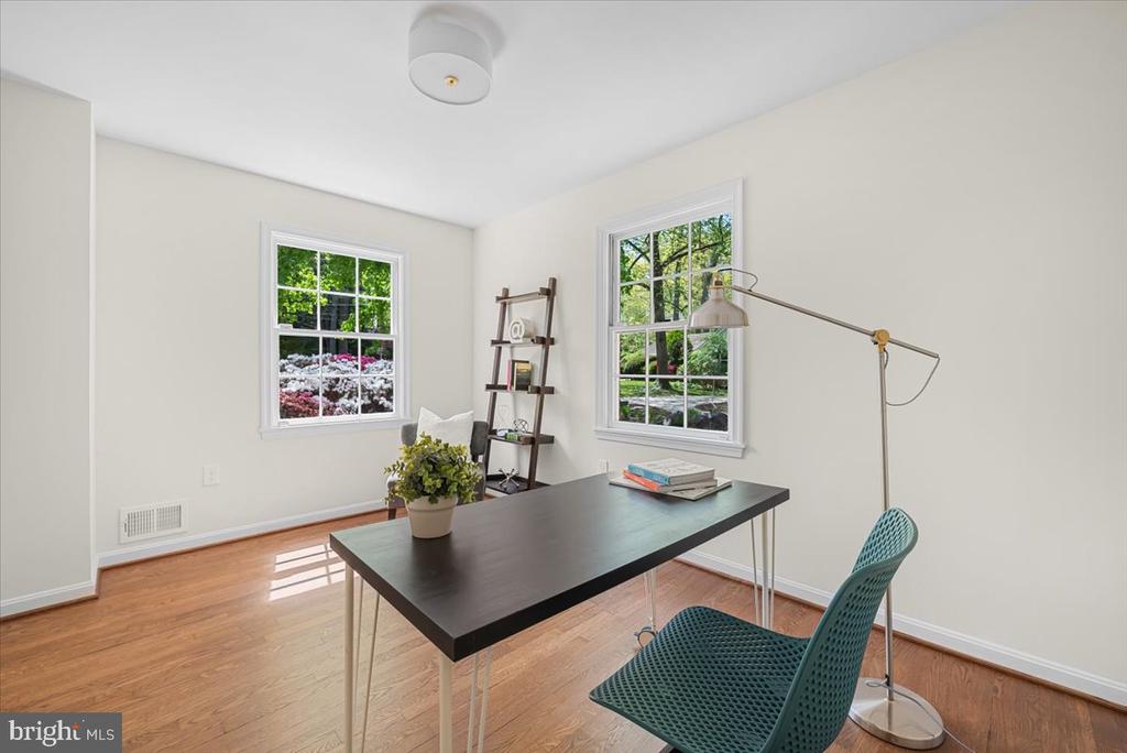 1310 MIDWOOD PLACE