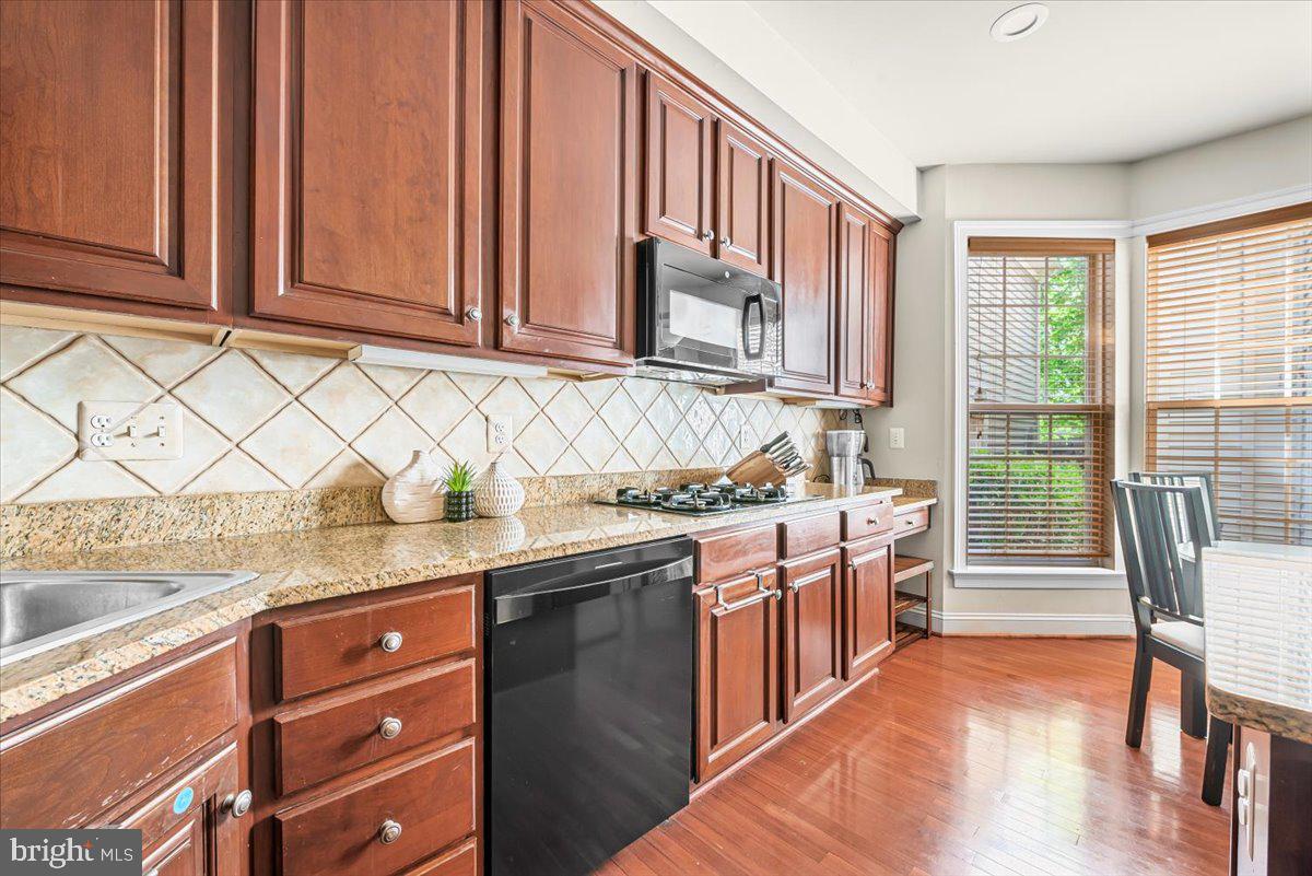 207 CREEK VALLEY LANE