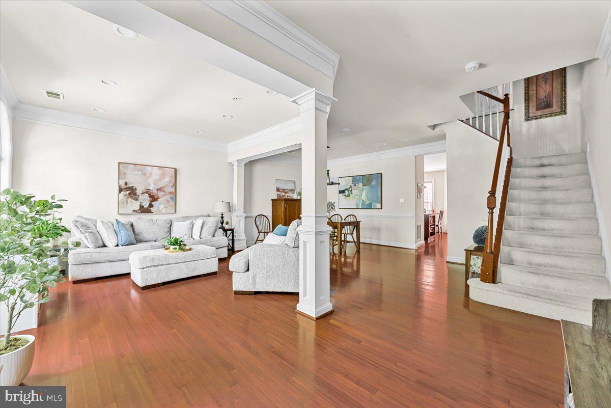 207 CREEK VALLEY LANE