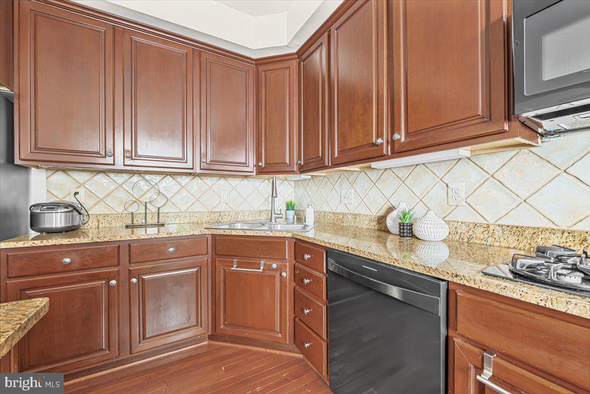 207 CREEK VALLEY LANE